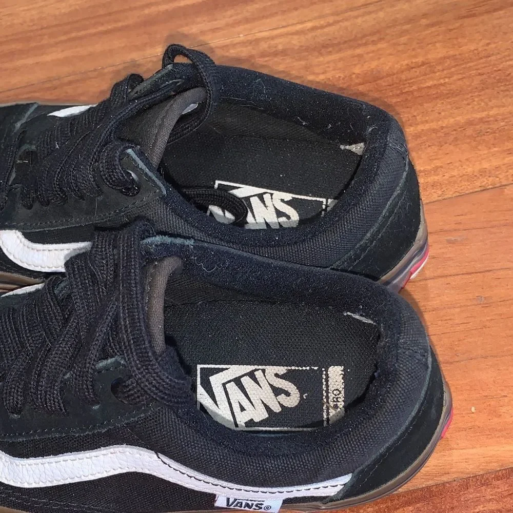 Vans Black and White skateboard Sneakers size 4